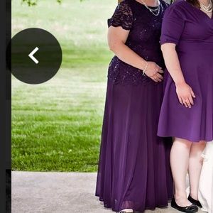 Beautiful Mother of the Bride dress!